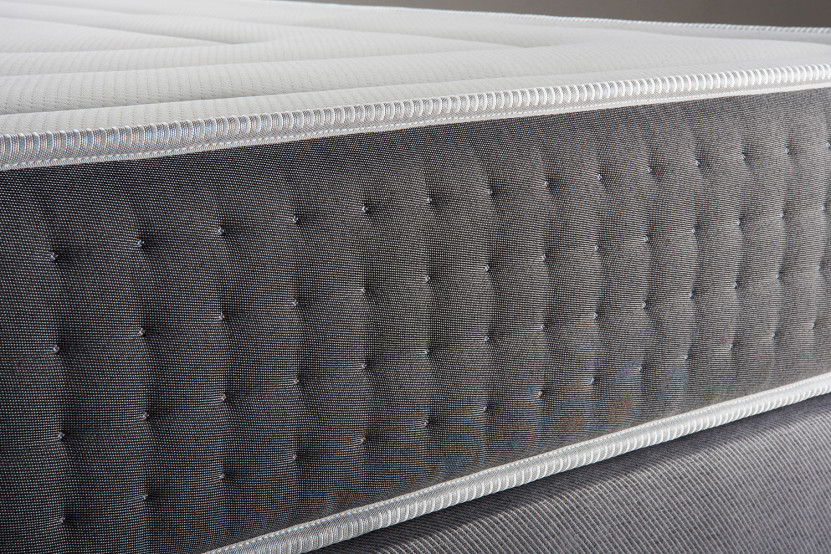 Matelas 140x200 cm Ressorts ensachés et Mémoire de forme - Vingt-Six