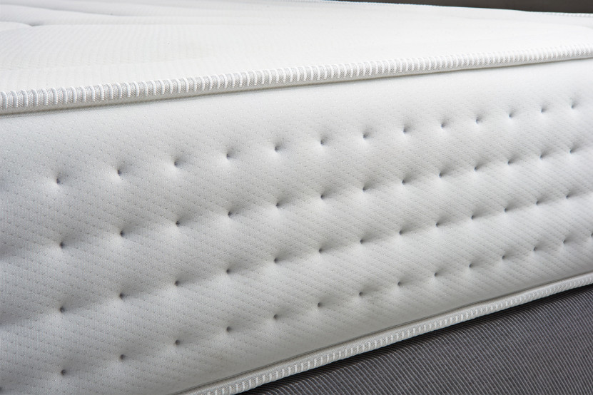 Matelas 140x190 cm Ressorts ensachés et Mémoire de forme - Vingt-Quatre