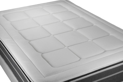 Pack lit complet 140x200 cm - Matelas + Sommier Gris (en kit) + 2 oreillers + Couette - Trente PLUS